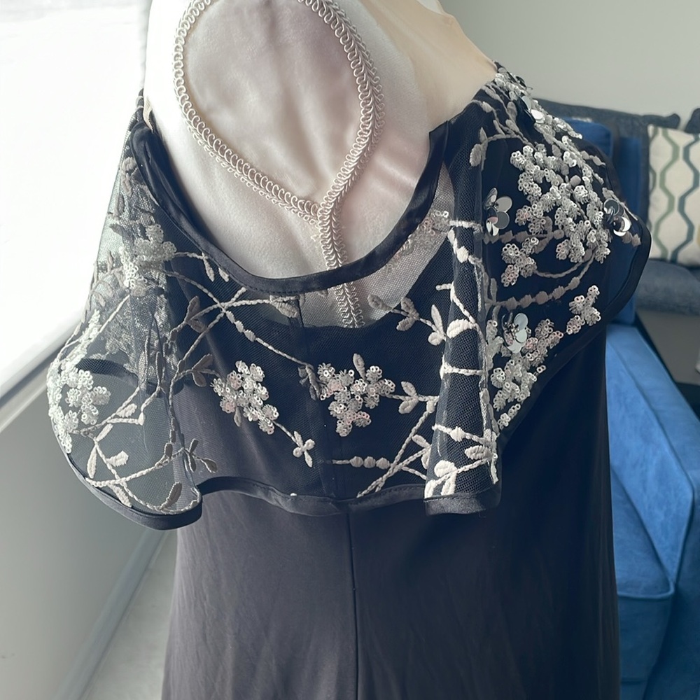 NWT - MSK Black illusion off shoulder evening dress. Size: medium. - Picture 3 of 8